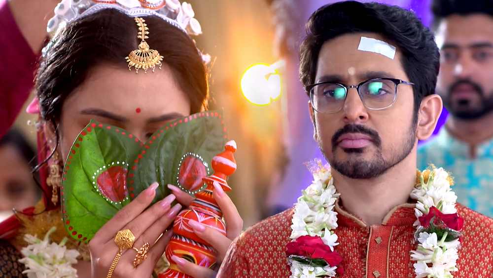 Icche Putul serial megh and neel face to face in their own wedding day