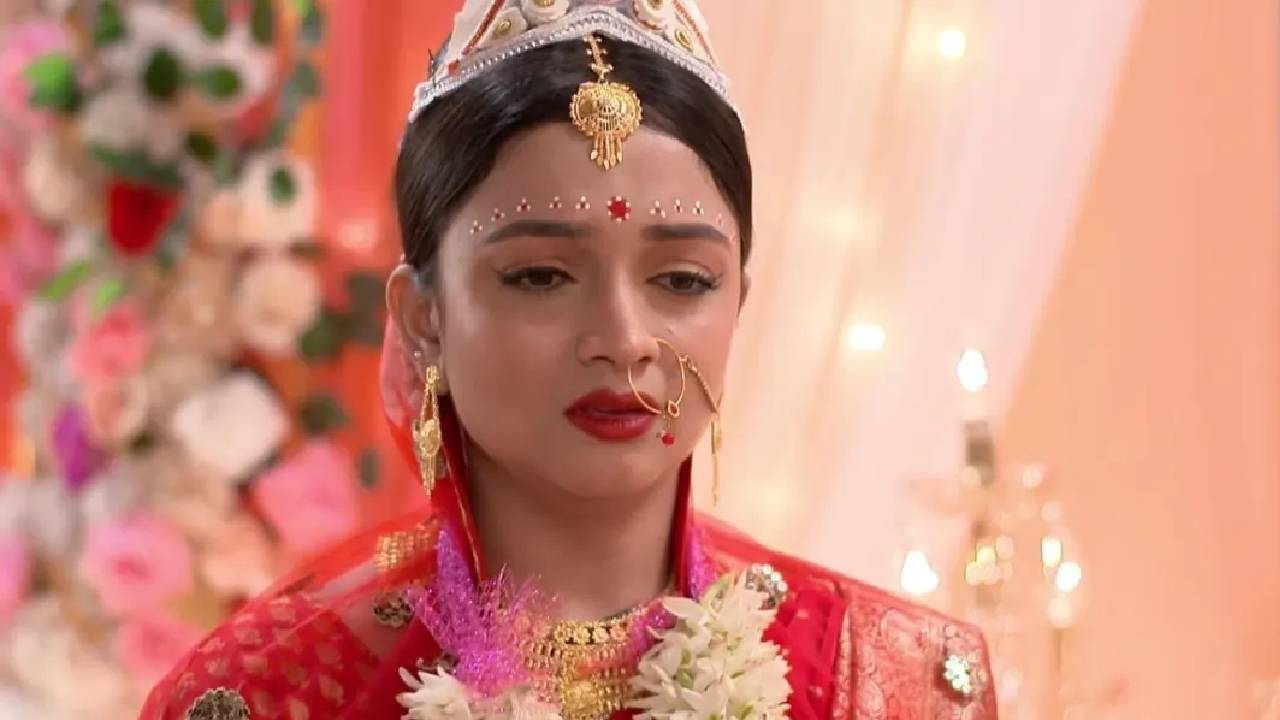 Icche Putul serial Megh crying as bride