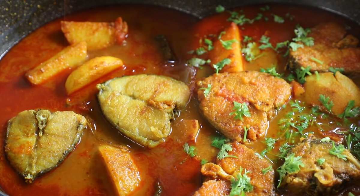 Less Oil Masala Macher Jhol Recipe